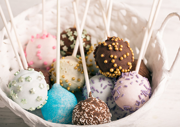 円になりにくいケーキポップもキレイな形に仕上げられる