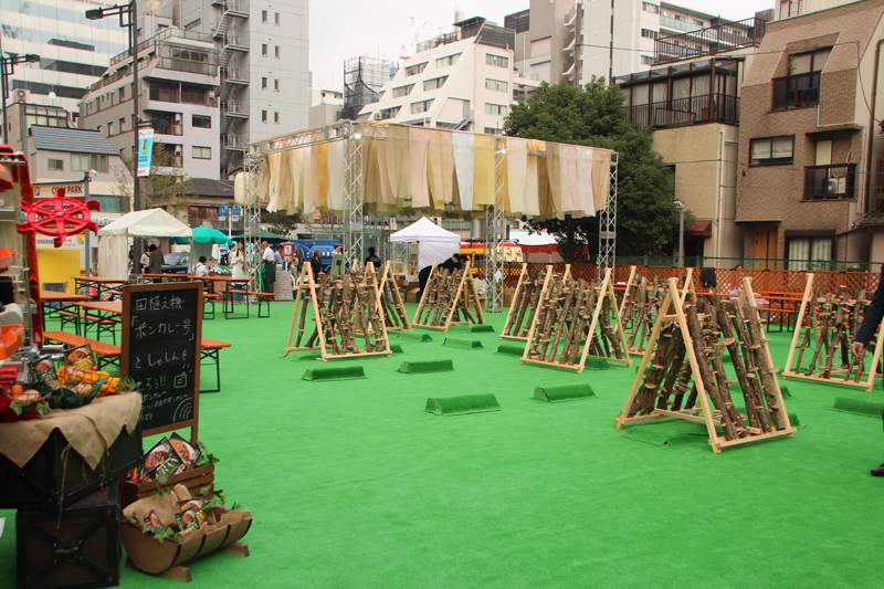 野菜やしいたけの収穫体験ができる