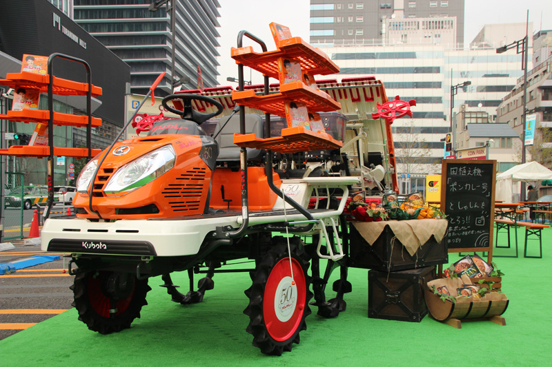 田植え機試乗や脱穀体験も