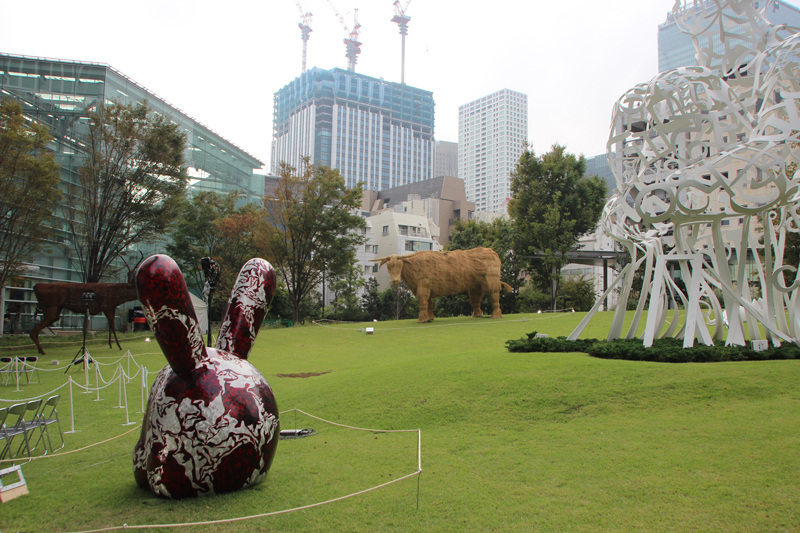 新潟の「大地の芸術祭 越後妻有アートトリエンナーレ2018」から、里山の動物をモチーフにしたアートも展示