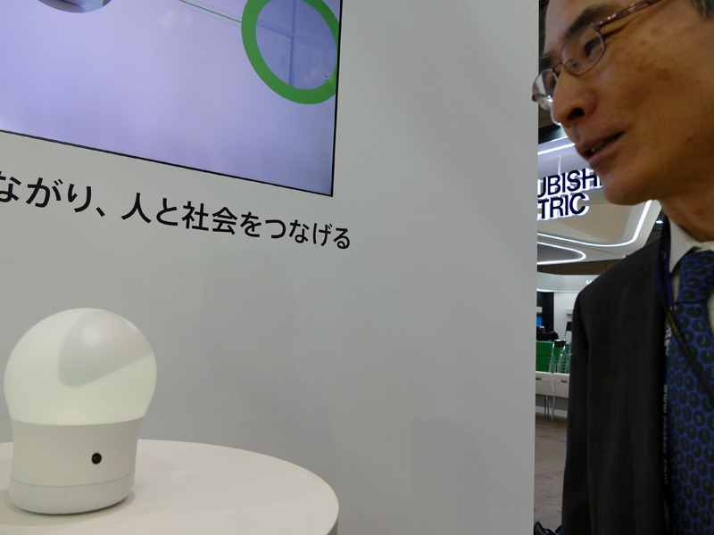 目の前にいる人間をきちんと見て会話する