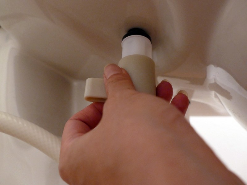 最後は、ナット用の「締め付け工具」で締めておこう