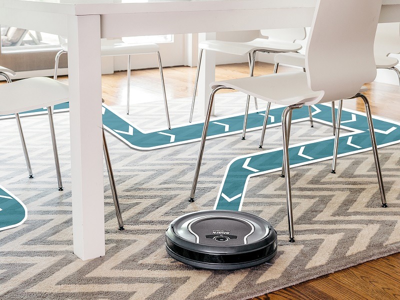 障害物を感知しながら効率よく掃除するという