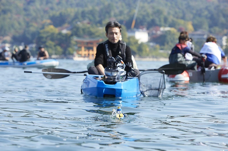 「一次電池(乾電池)」でロボットが泳いだ最長距離としてギネス世界記録に認定された