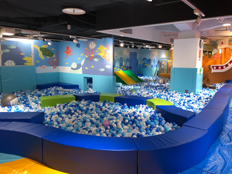 みんな大好きボールプールなどがある