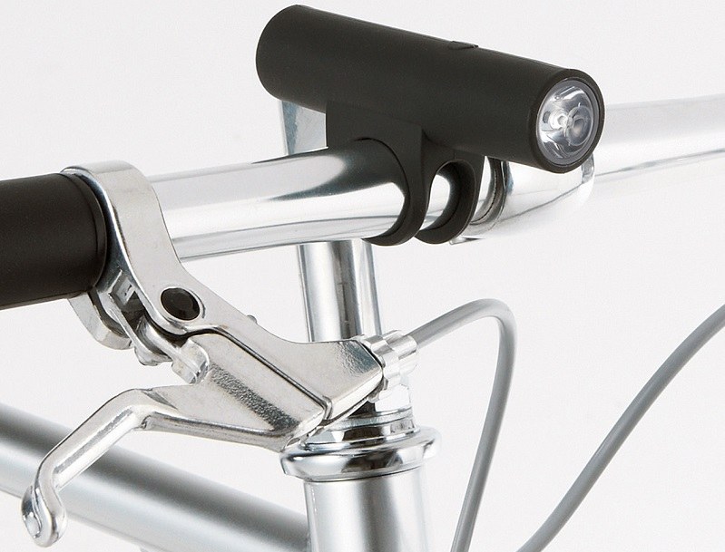 自転車のハンドルに装着できる「LEDシリコーンバッテリーライト」