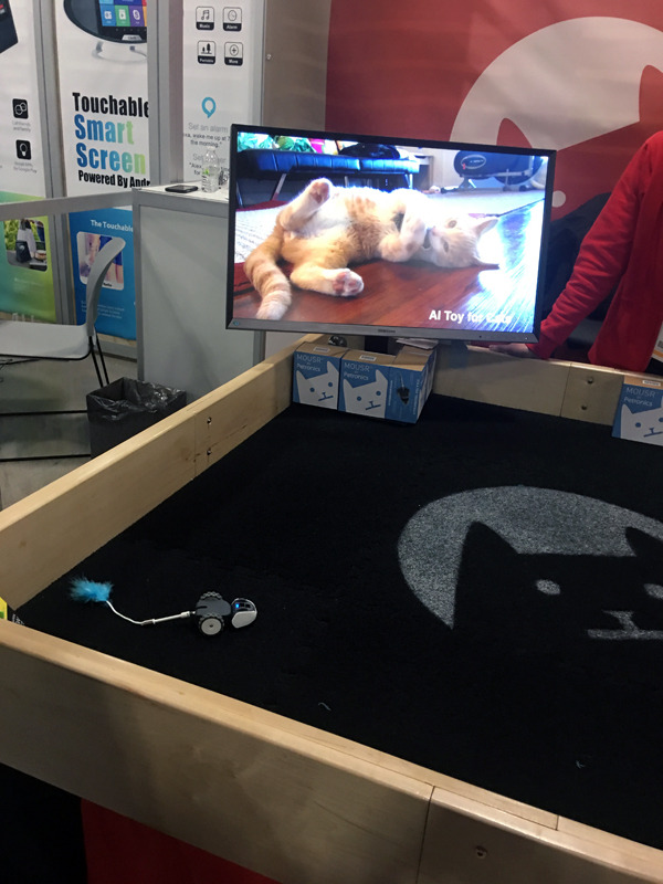 尻尾の長さや形がいくつか展開されている