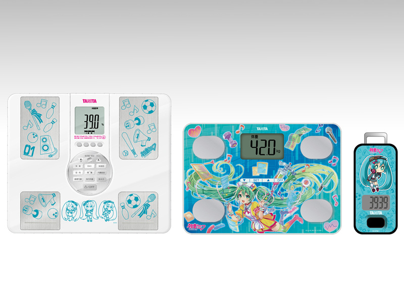 写真左から、「初音ミク ボイス体組成計」「初音ミク イラスト体組成計」「初音ミク 歩数計」