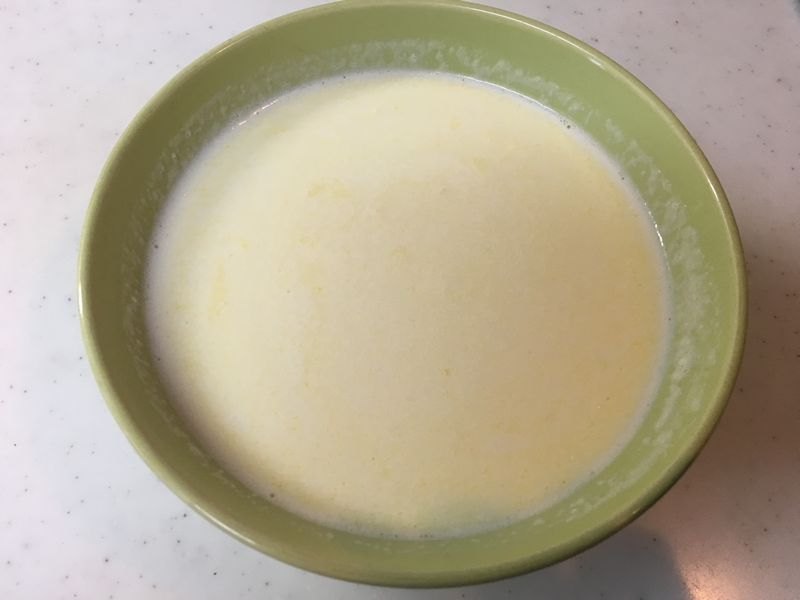 すべての牛乳を投入後、再び600Wのレンジで2分加熱