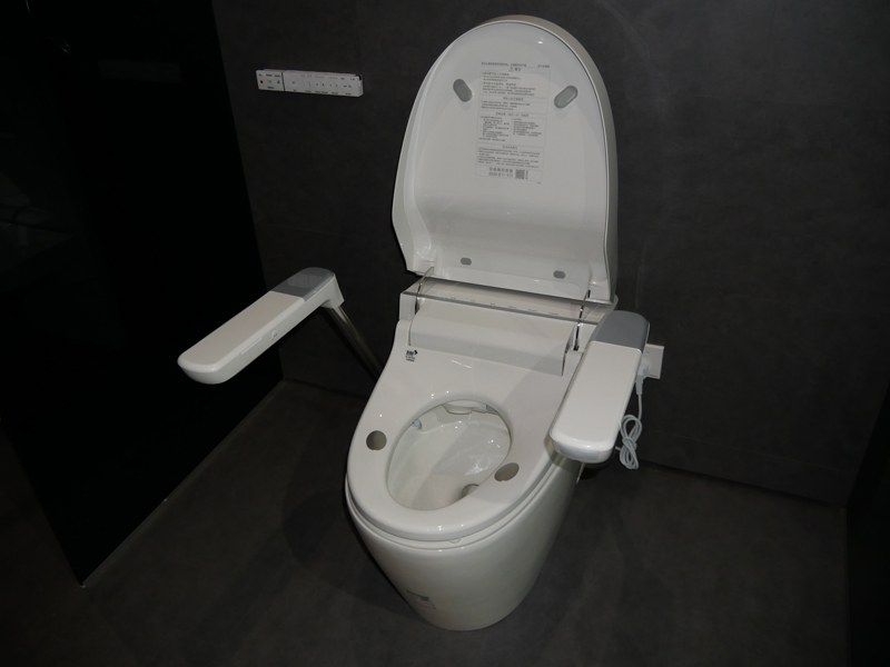 体脂肪率が計測できるIoTトイレ