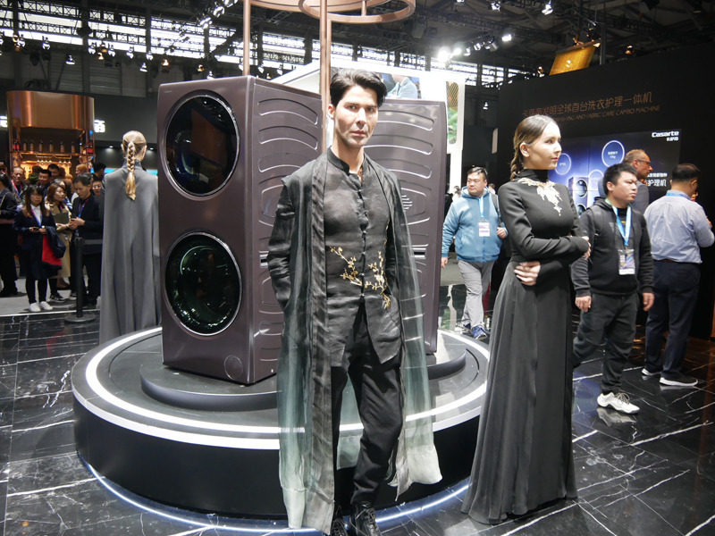 ハイアールのブースでは、Casarteブランドの製品展示に注力