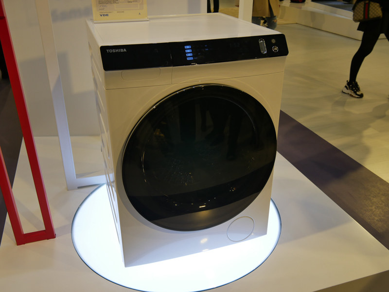 「1：1洗干」のキャッチフレーズで洗濯乾燥機も展示していた