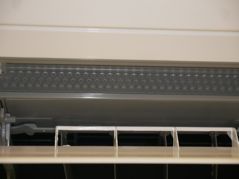 日本で未発表のエアコンも展示していた。マイディアの技術を活用して空気を直接当てないように工夫しているという