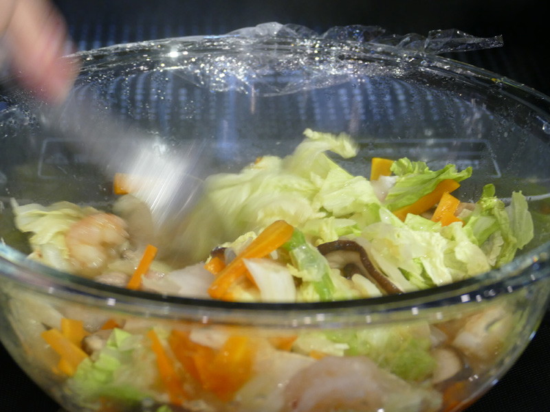 調理が終わったら全体をよく混ぜ合わせてできあがり。調理時間は15分