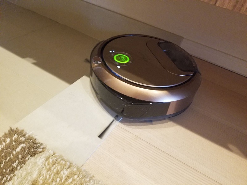 玄関の段差も落下せずにしっかり掃除