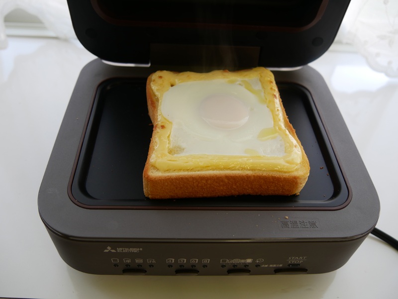 約6分半で焼き上がりました。卵にも火が通っていますね！