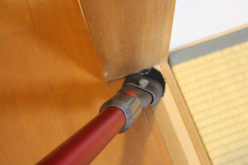 コンビネーションノズル。隅などのヘッドが届きにくい場所に便利