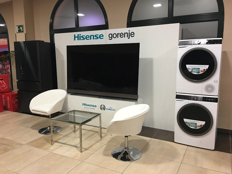 Hisenseは、テレビと洗濯乾燥機を展示していた。今年はエアコンが日本でも発売されたので、今後、洗濯乾燥機も日本に入ってくるかもしれない