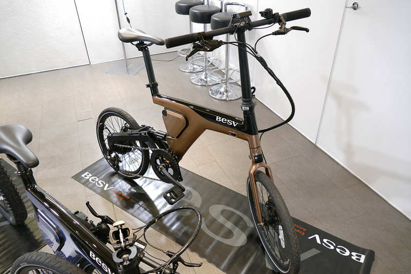 PSシリーズ初となる折りたたみモデルとなる「PSF1」