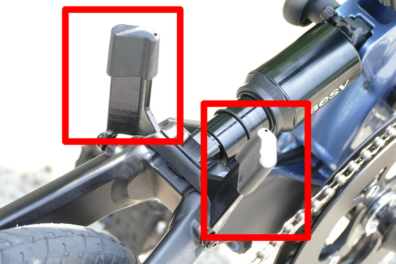 カコミの寝ている部分を左右とも起こす