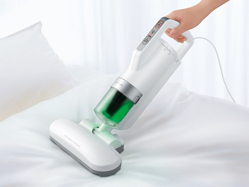 <a href="https://www.amazon.co.jp/dp/B07H4MYMP9?tag=impresswatch-10-22 ">アイリスオーヤマ「布団クリーナー」</a>