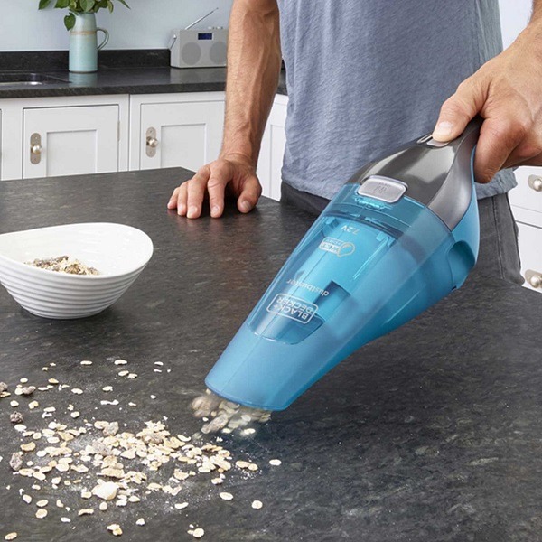 オンラインショップ限定でブルーを用意