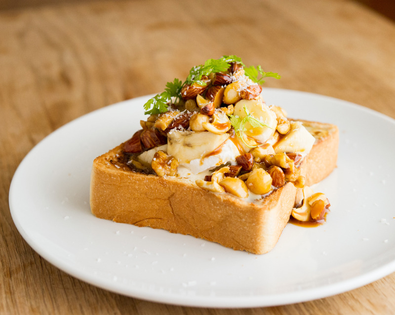 キャラメルナッツバナナの生トースト