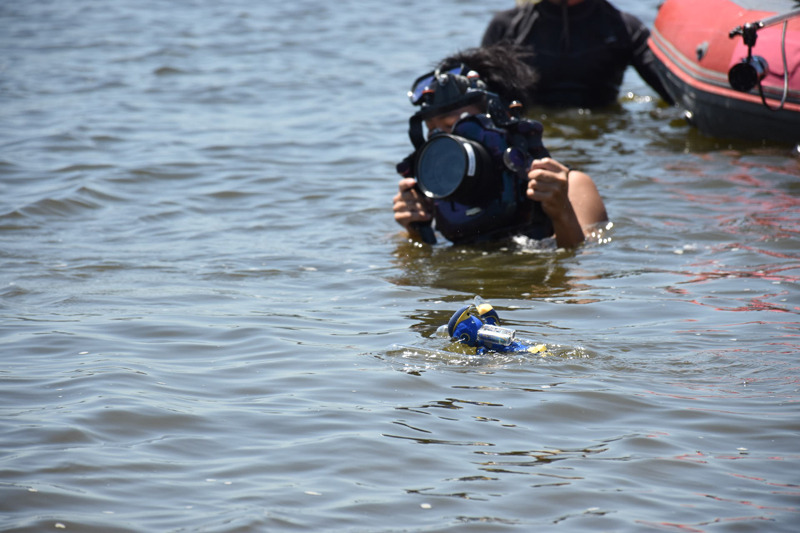 多くの撮影クルーが見守る中、順調に進んでいく