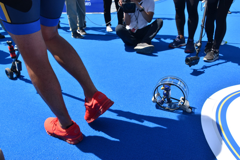 同じように高橋 智隆氏に先導され、エボルタNEOくんが最後のランに挑んでいった