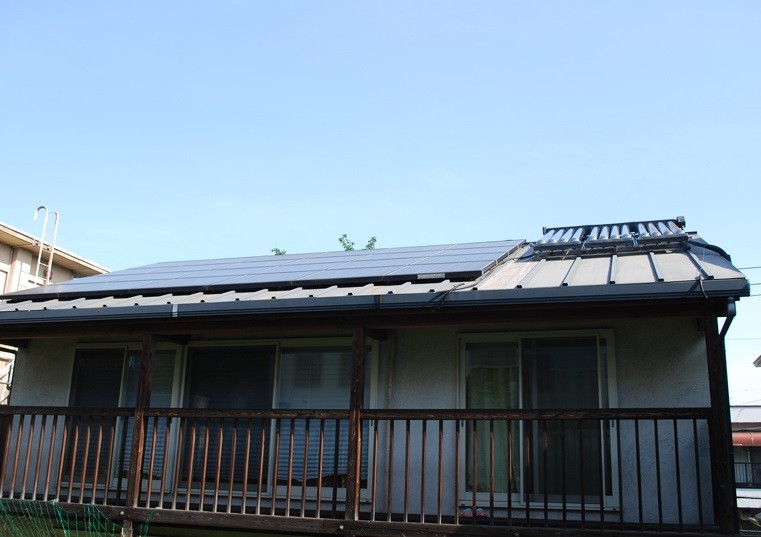 太陽光電池設置のために建てた自宅