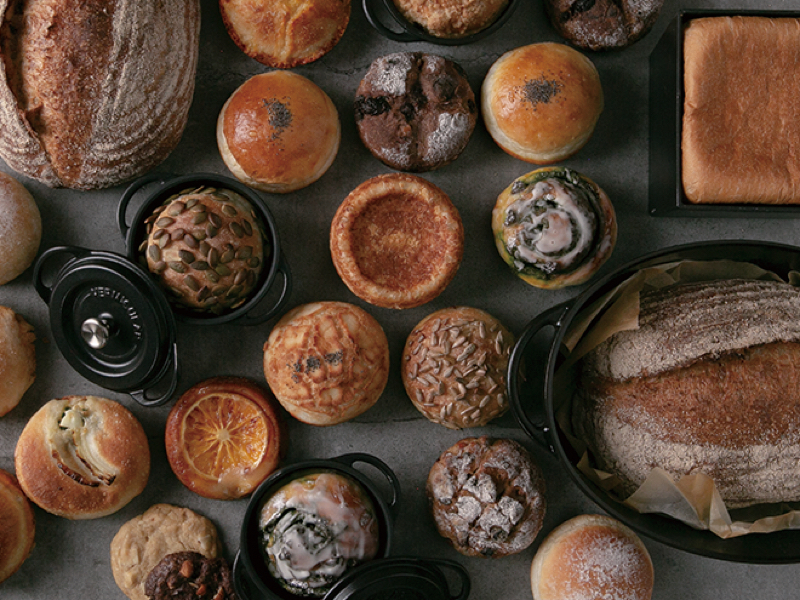 全てのパンは、バーミキュラで焼き上げたものを提供