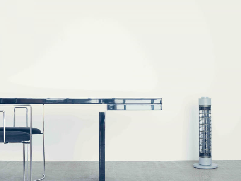 スリムな円柱形でスタイリッシュなデザインが特徴