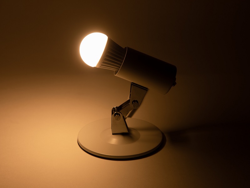 調光・調色(電球色～昼光色)に対応