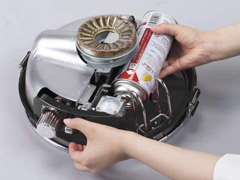 アラジン、ポップなカラーで人気のカセットボンベ式「ポータブル