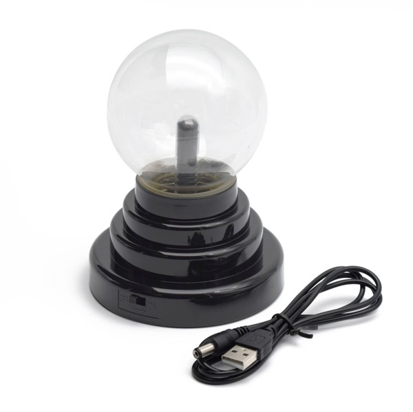 ガラス球に振れるとプラズマ光が色を変えて、触れた指先に光が集まる