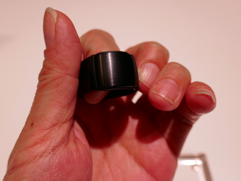 Amazon Alexaを内蔵したスマート指輪「Echo Loop」