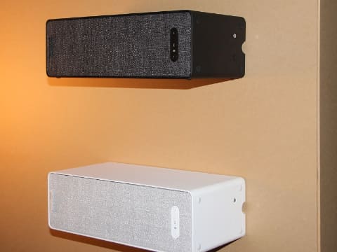 イケア、ソノスとコラボしたWi-Fi搭載スピーカー「SYMFONISK」 - 家電