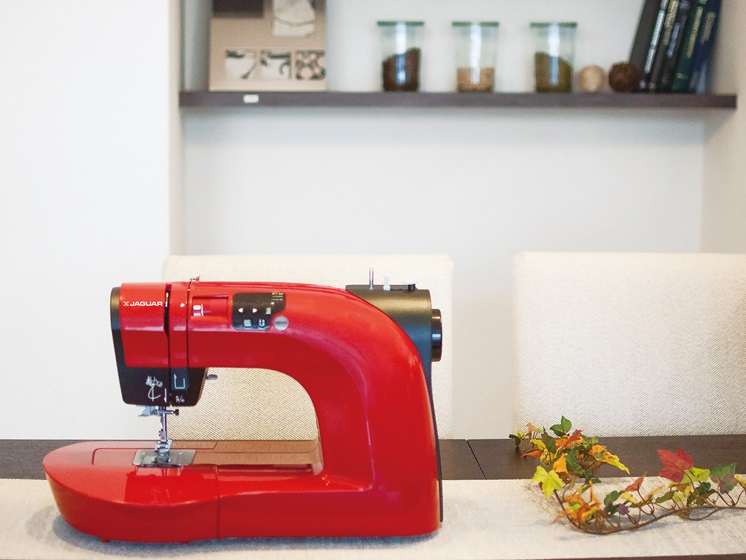 刺しゅう機能付き家庭用ミシン「OEKAKIミシン」