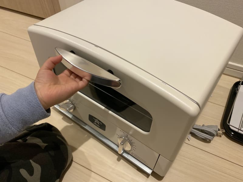 サイズ感はこのくらい。2枚焼きです