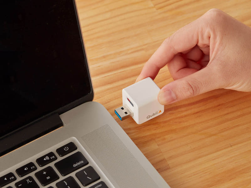 microSDカードリーダーとしても使える