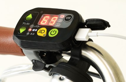 あさひ、スマホも充電できる子乗せ電動アシスト自転車 ～OGK製
