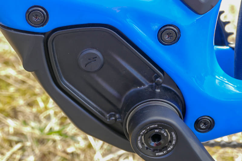 高回転型の新型ドライブユニットは、最高出力は240Wでライバルと遜色ない