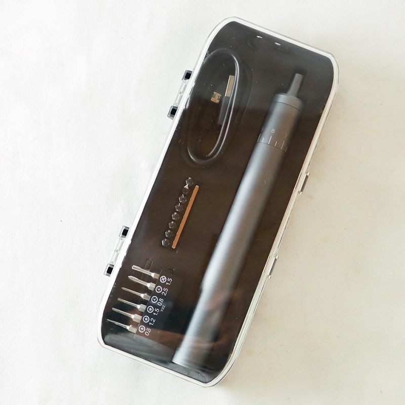 14本のビットが付属するため、幅広く使える