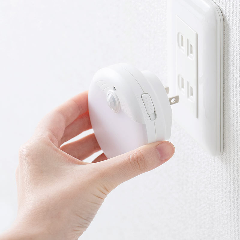 コンセントに挿すだけ