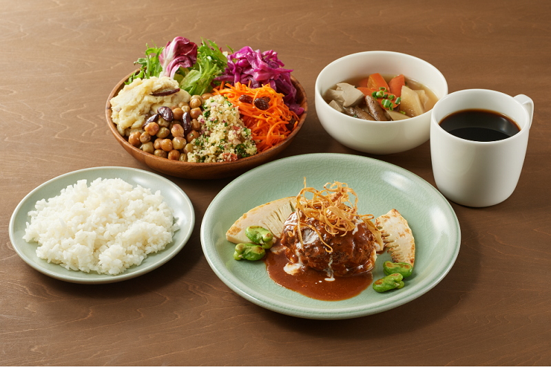 小休憩や食事ができるカフェを併設する