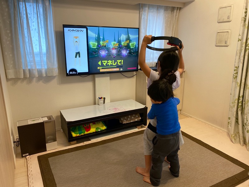 現実世界でも負荷がかかり大変そうな娘