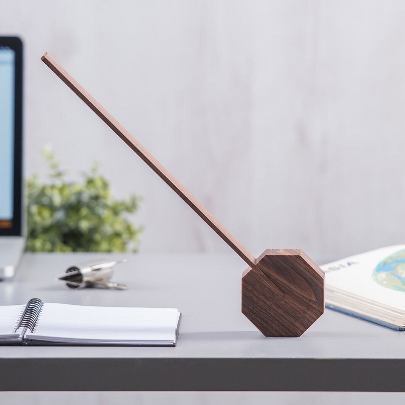 オクタゴン ポータブルデスクライト