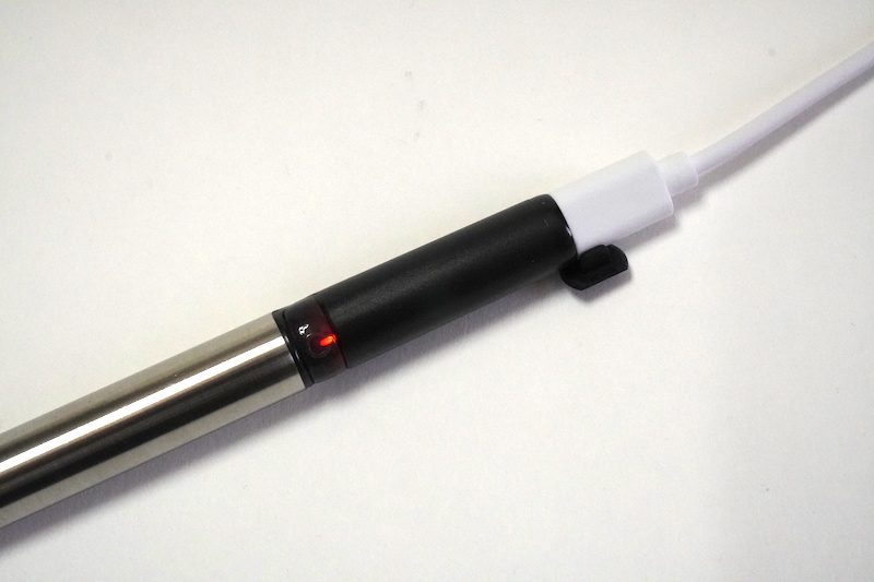 充電はUSB(Type-C)で