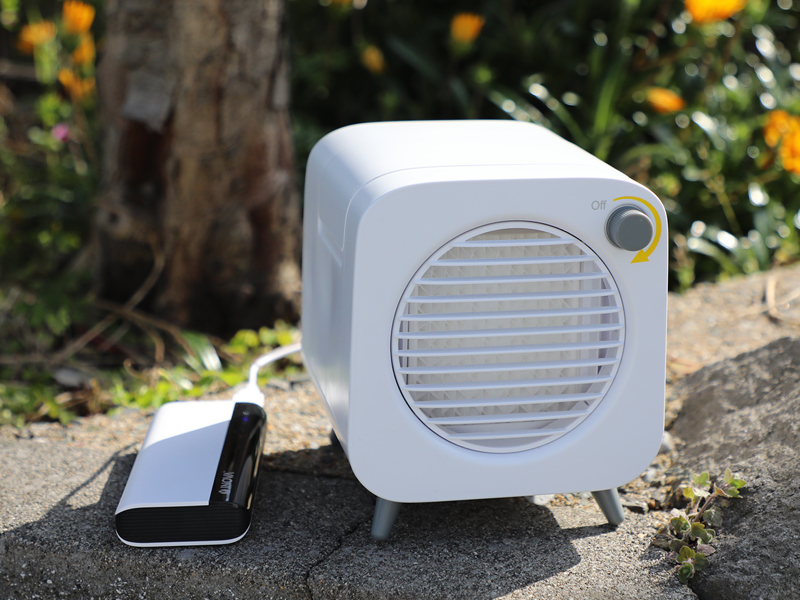 モバイルバッテリーとつなげれば、アウトドアでも利用できる