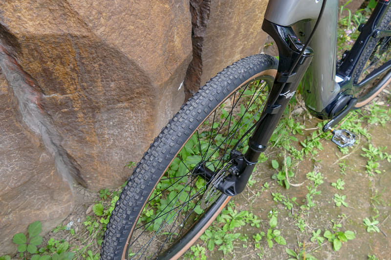 最新のシングルクラウンサスペンションフォーク「Lefty Oliver」。30mmトラベル